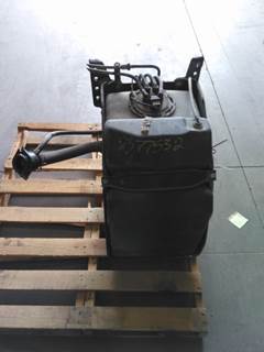 Freightliner Cascadia 126 DEF Tank