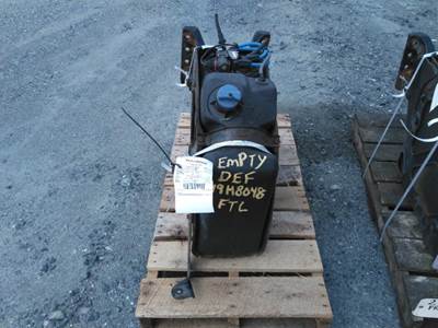 Freightliner Cascadia 126 DEF Tank