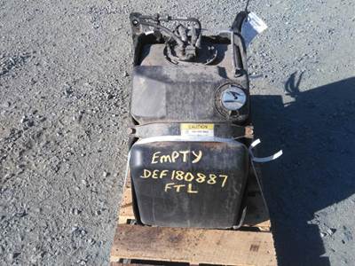 Freightliner Cascadia 126 DEF Tank