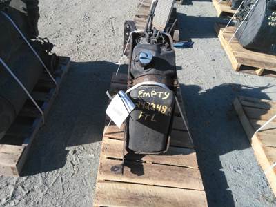 Freightliner Cascadia 126 DEF Tank