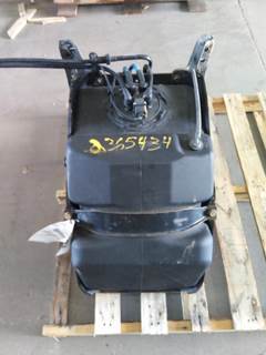 Freightliner Cascadia 126 DEF Tank