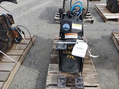 Freightliner Cascadia 126 DEF Tank