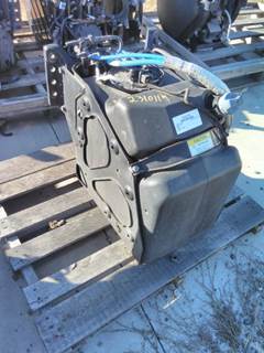 Freightliner Cascadia 126 DEF Tank