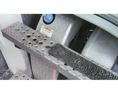 Freightliner Cascadia 126 Left DEF Tank