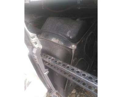 Freightliner Cascadia 126 DEF Tank