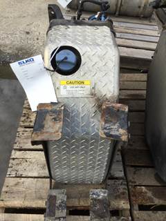 Freightliner Cascadia DEF Tank