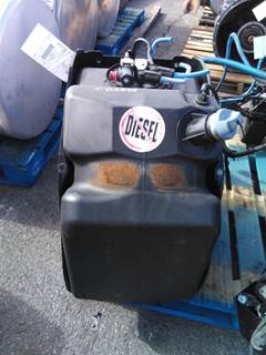 Freightliner Cascadia DEF Tank