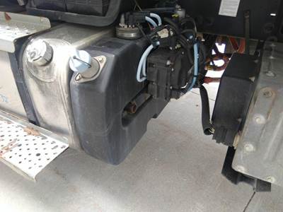 Freightliner M2 106 DEF Tank