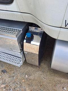 International LT DEF Tank