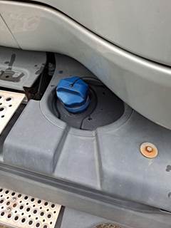 International ProStar Left DEF Tank for a International PROSTAR 122