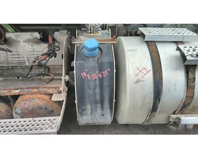International ProStar Left DEF Tank for a International PROSTAR 122