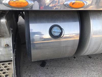 Kenworth T660 Left DEF Tank