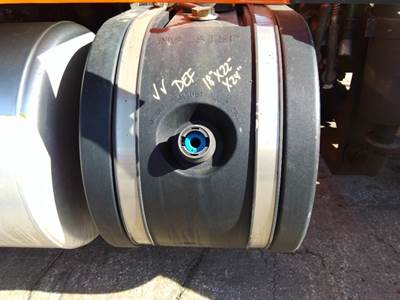 Kenworth T660 Left DEF Tank