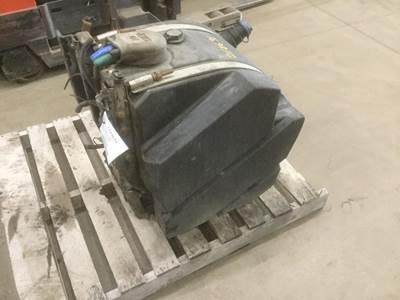 Kenworth T680 DEF Tank