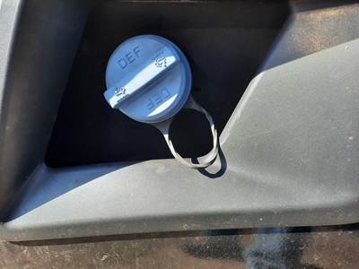 Kenworth T680 DEF Tank