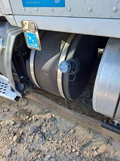 Kenworth T680 DEF Tank