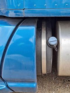 Kenworth T680 Left DEF Tank