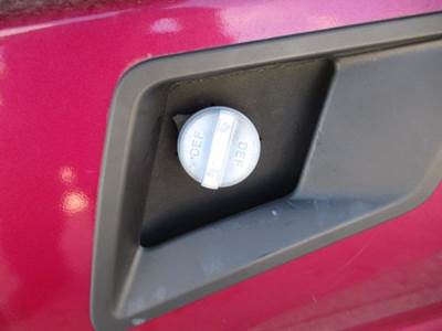 Kenworth T680 Left DEF Tank