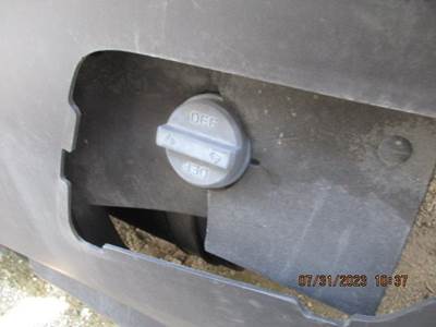 Kenworth T680 DEF Tank