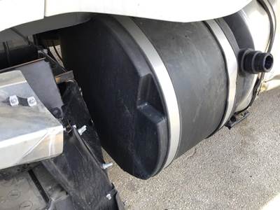 Kenworth T680 DEF Tank