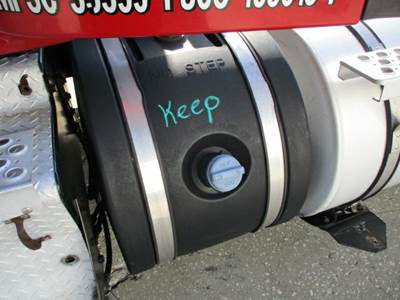 Kenworth T680 DEF Tank