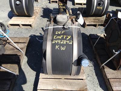 Kenworth T680 Left DEF Tank