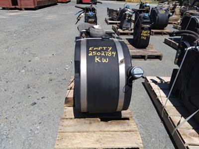 Kenworth T680 DEF Tank