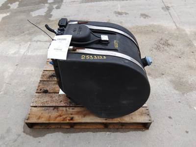 Kenworth T680 DEF Tank