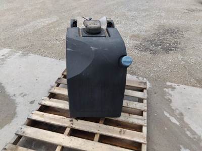 Kenworth T680 Left DEF Tank