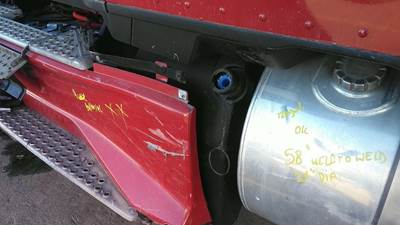 Kenworth T680 Left DEF Tank