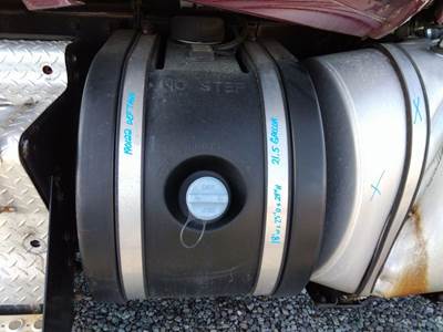 Kenworth T680 DEF Tank