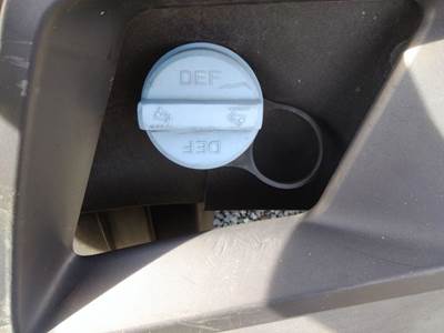 Kenworth T680 Left DEF Tank