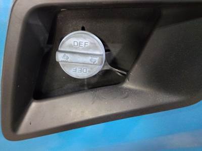 Kenworth T680 DEF Tank