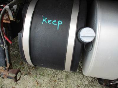 Kenworth T660 Left DEF Tank