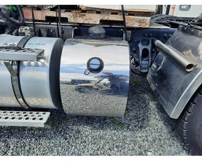 Kenworth T880 Left DEF Tank