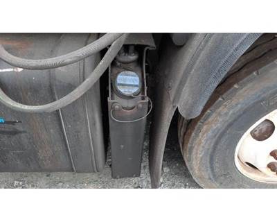 Mack MRU613 Right DEF Tank
