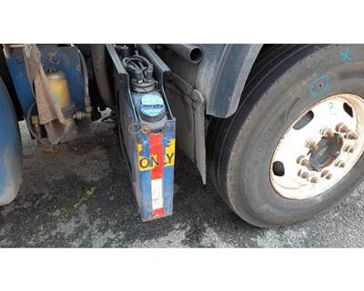 Mack MRU613 Right DEF Tank