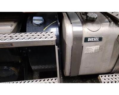 Mack Pinnacle CXU612 DEF Tank for a Mack CXU612