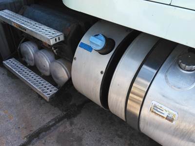 Mack Pinnacle CXU613 DEF Tank for a Mack CXU613