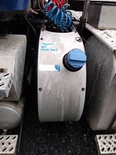 Mack Pinnacle CXU613 DEF Tank for a Mack CXU613