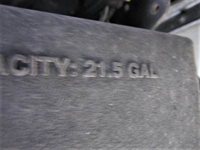 Peterbilt 384 DEF Tank