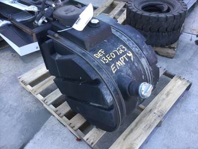 Peterbilt 386 DEF Tank