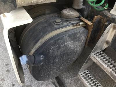 Peterbilt 386 DEF Tank