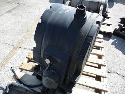 Peterbilt 386 DEF Tank