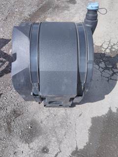 Peterbilt 579 DEF Tank