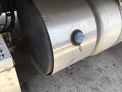 Peterbilt 579 DEF Tank