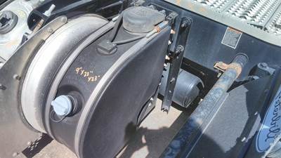 Peterbilt 579 Left DEF Tank