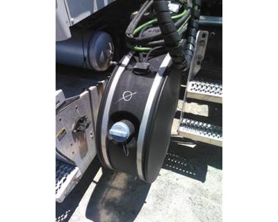 Peterbilt 579 DEF Tank