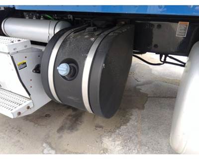 Peterbilt 579 DEF Tank