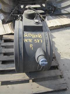Peterbilt 587 DEF Tank
